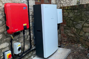 Thuisbatterij kopen: bespaar meer met eigen stroom - Energiehuischeck.nl: Bespaar Tot 30% op Uw Energieverbruik - Energiehuischeck.nl